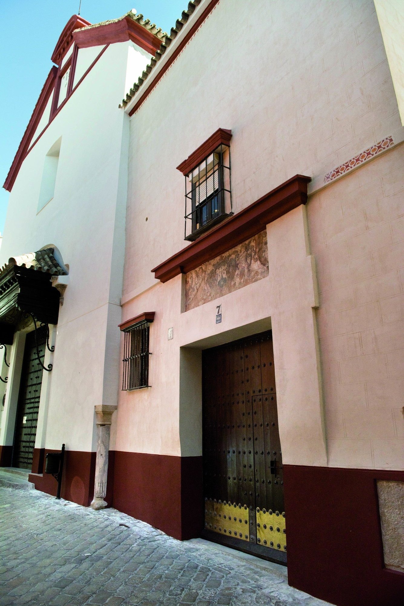 Fachada del Convento de San José de Sevilla, en la calle Santa Teresa